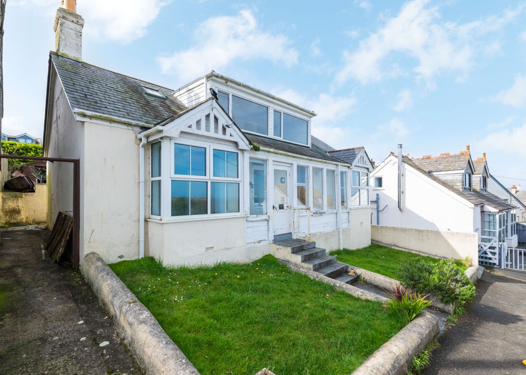 Property photo 1 of 16 4 Tintagel Terrace