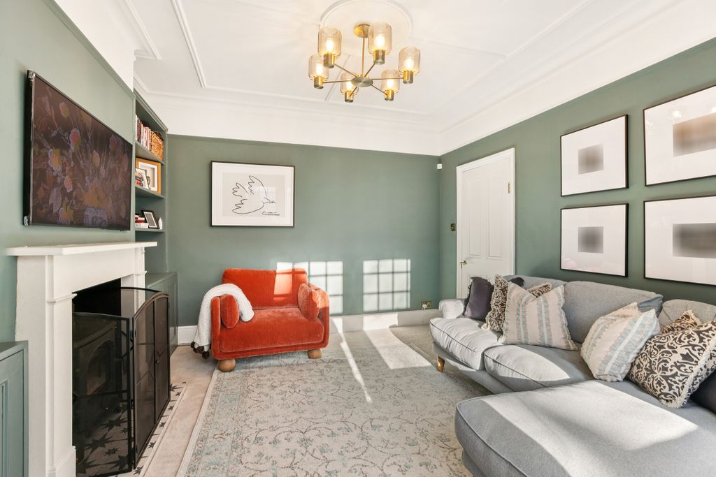 Property photo 3 of 21 Reception