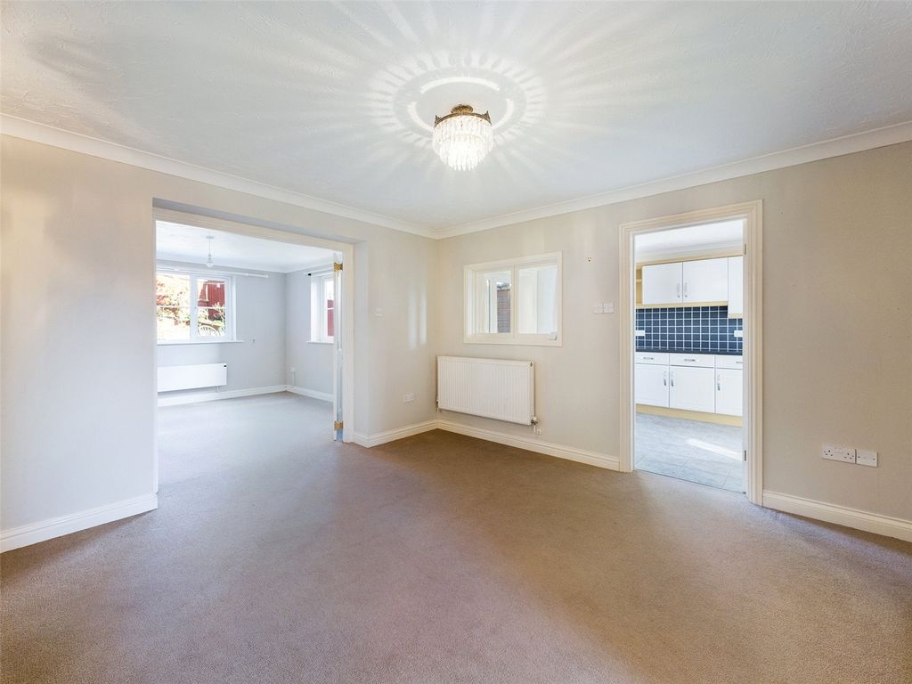 Property photo 3 of 11 Living/Dining Room