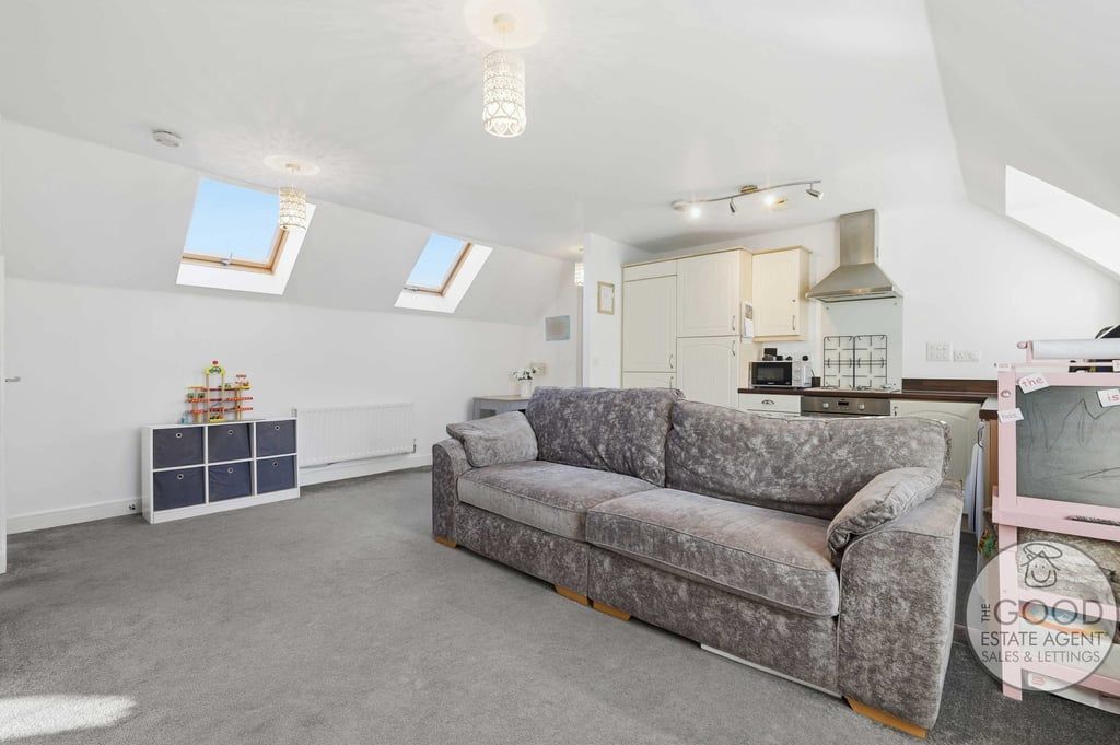 Property photo 3 of 11