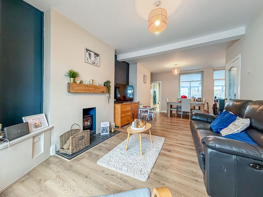 Property photo 2 of 26