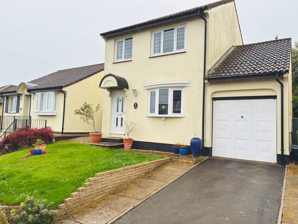 Property photo 1 of 26 Newfront1