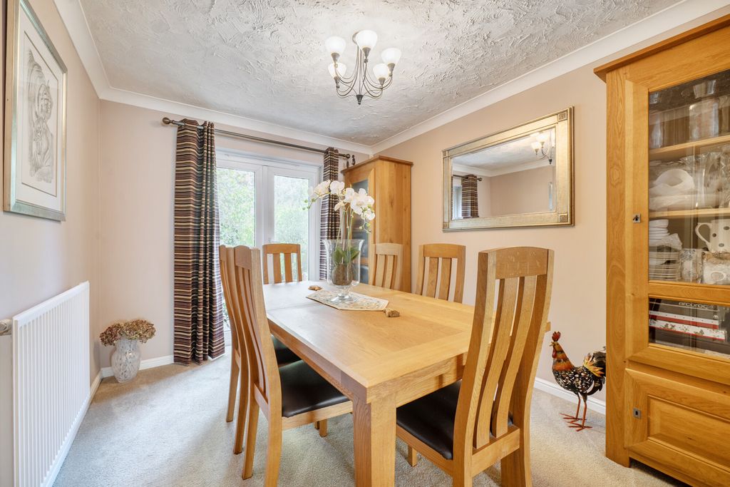 Property photo 3 of 17 1488887-14-6A4Fcc...