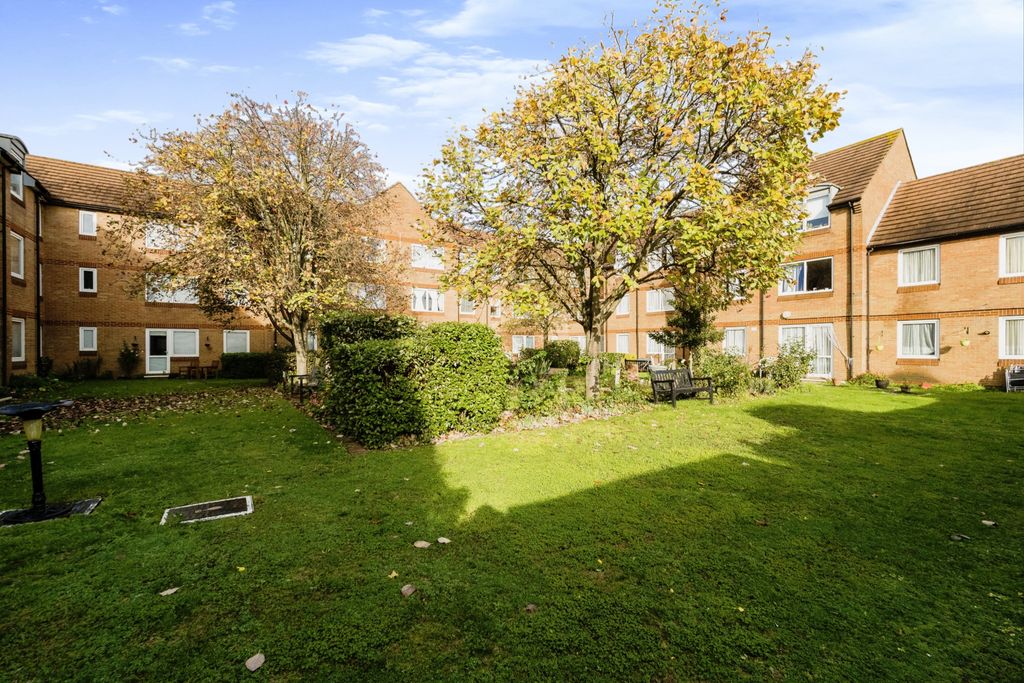 Property photo 2 of 14