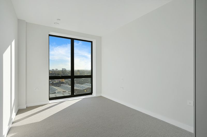 Property photo 3 of 10 Bedroom 3
