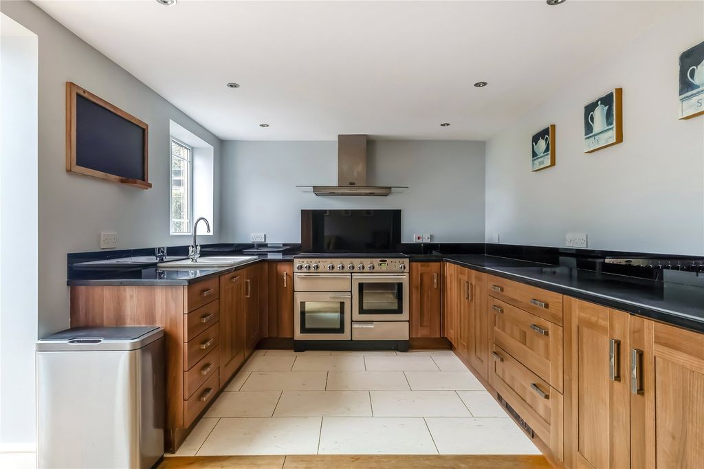 Property photo 3 of 25 Picture 3