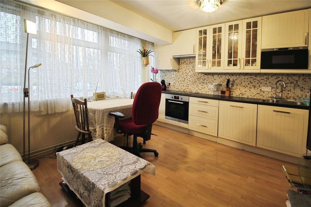 Property photo 2 of 9 Picture No. 10