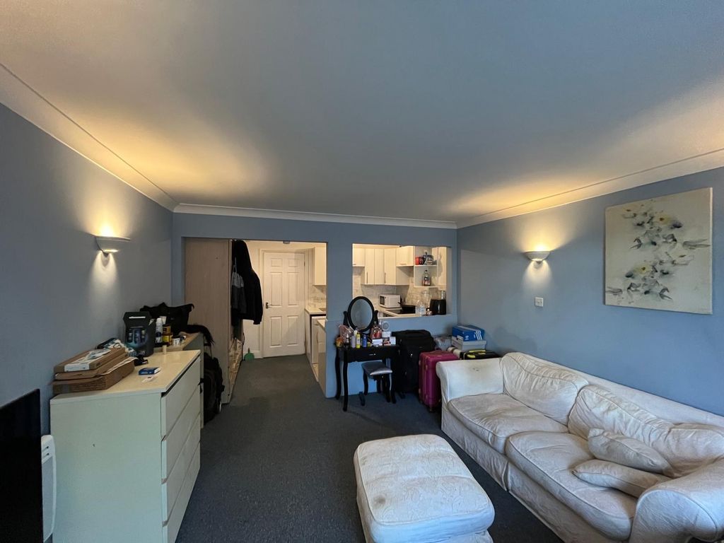 Property photo 3 of 3