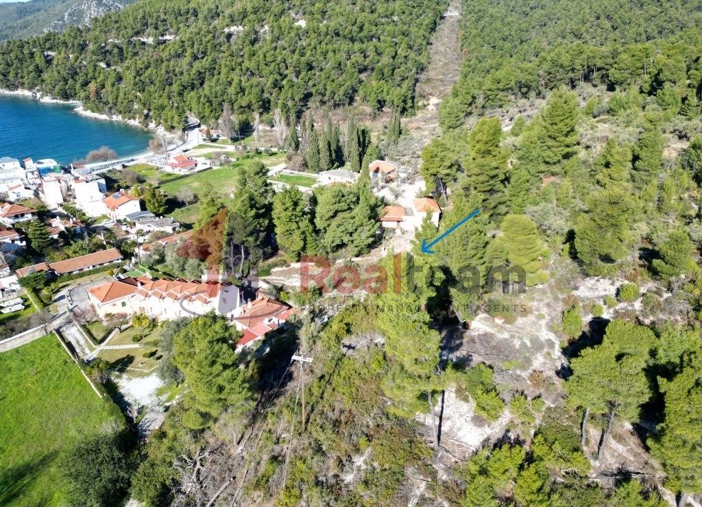 Property photo 2 of 24