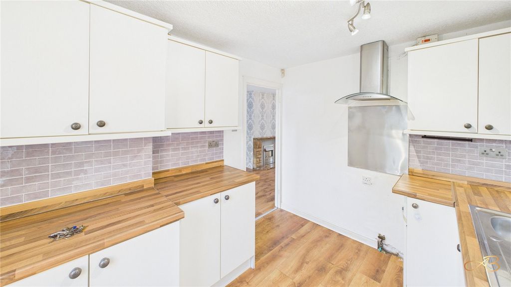 Property photo 3 of 12 Picture No. 04