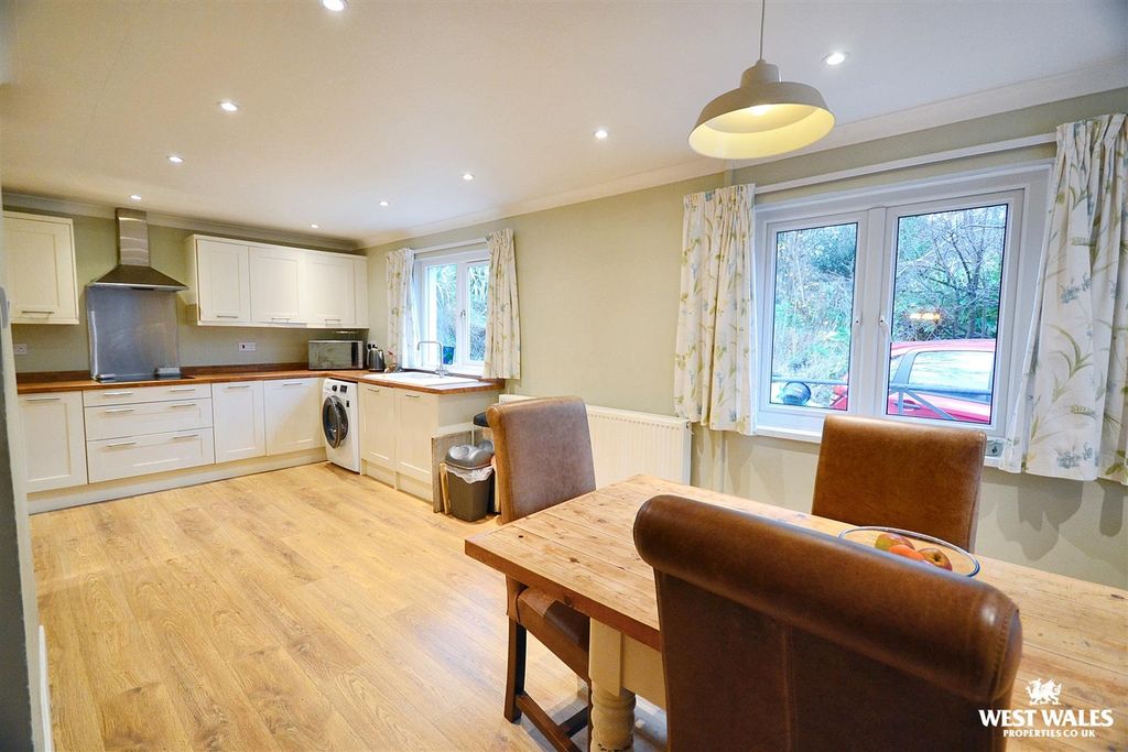 Property photo 3 of 27 Dsc_0008 (2).Jpg