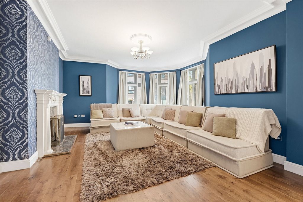 Property photo 1 of 18 Reception Room