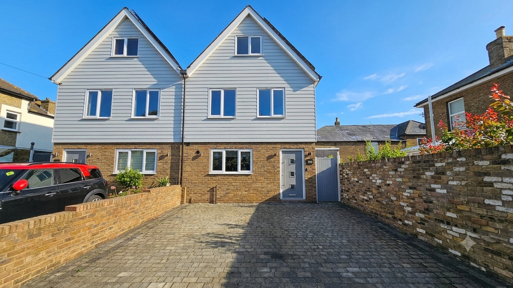 Property photo 1 of 33