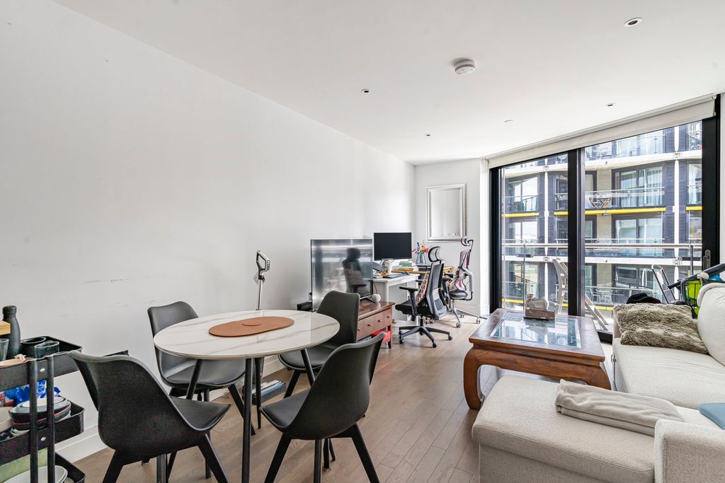 Property photo 1 of 17 Reception Room