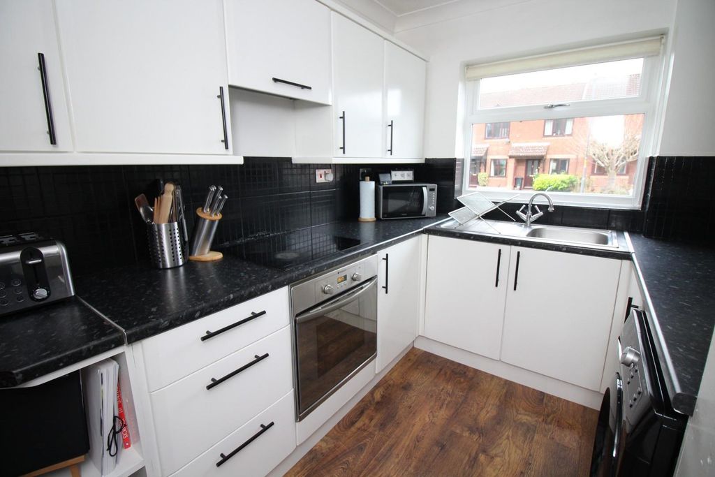 Property photo 3 of 12 Img_9505.Jpg