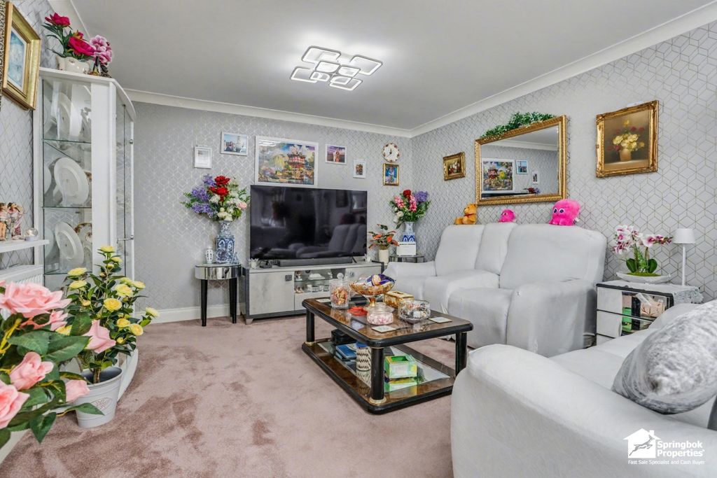 Property photo 3 of 17 Image 2