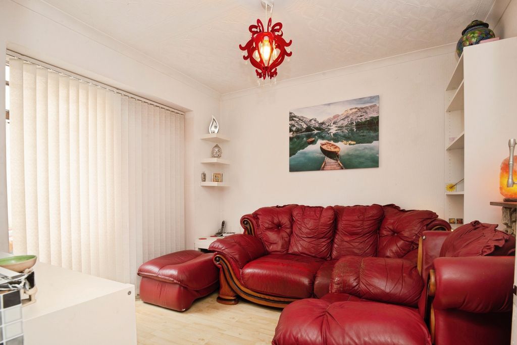 Property photo 3 of 15
