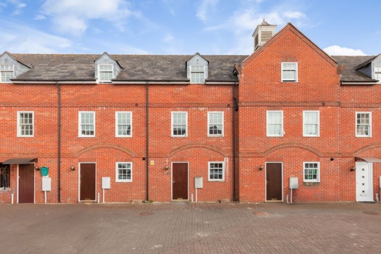 Property photo 1 of 11 275130-Std