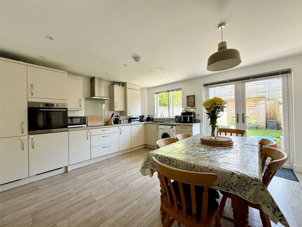 Property photo 3 of 12 Picture No. 06