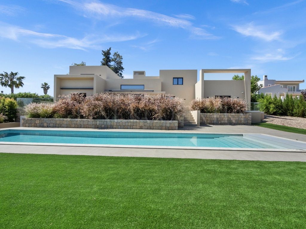 Property photo 1 of 30