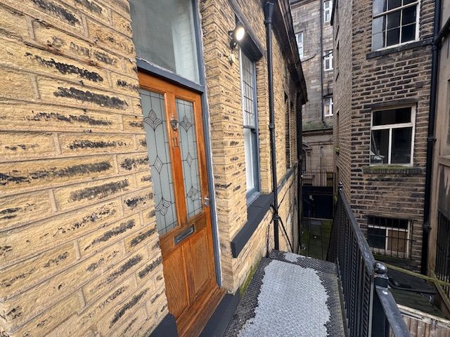 Property photo 2 of 16 Front Description 2