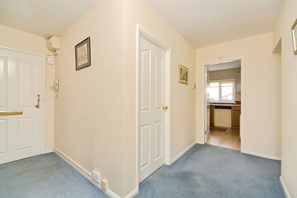 Additional image 12 of 3 bed flat for saleRiverside Court, Deganwy, Conwy LL31