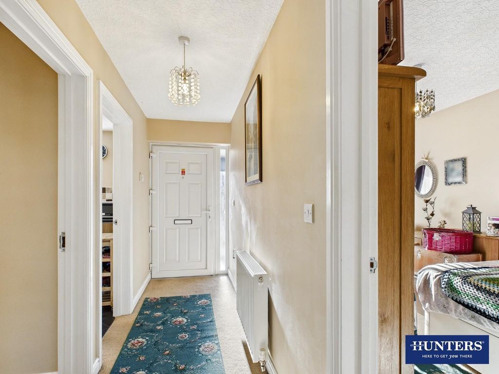 Property photo 3 of 13 Entrance Hall