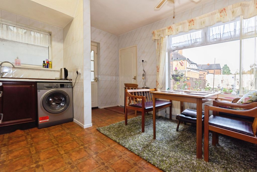 Property photo 3 of 17 Photo