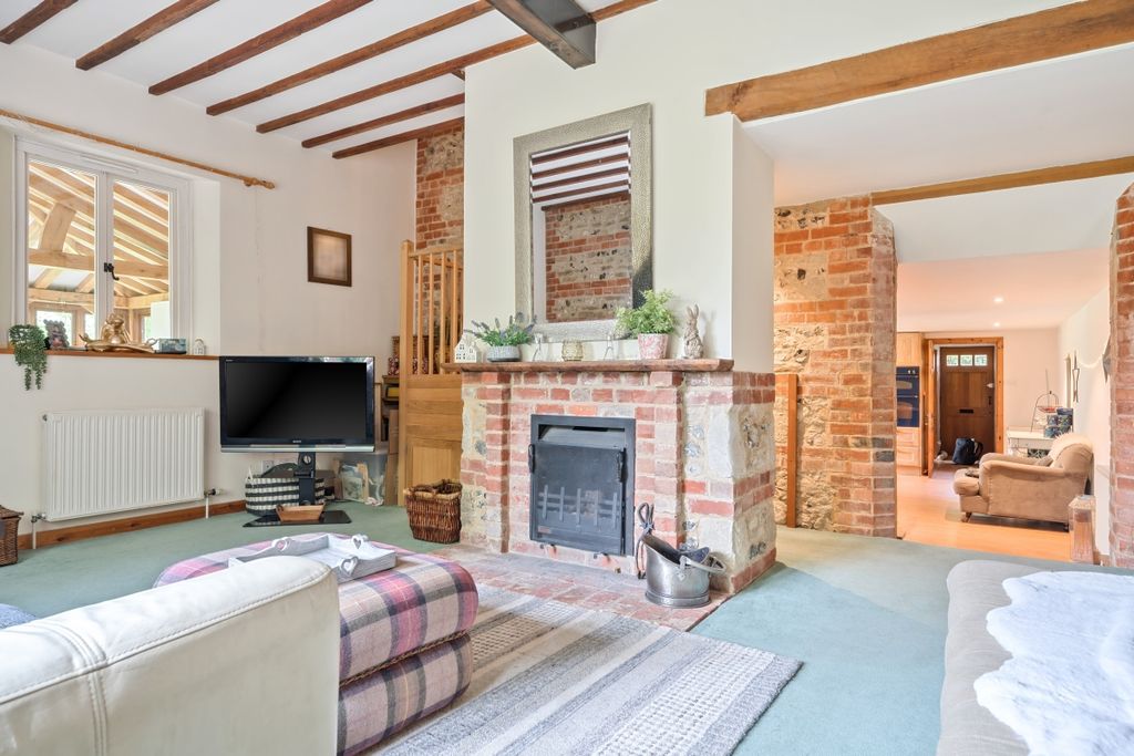 Property photo 3 of 17