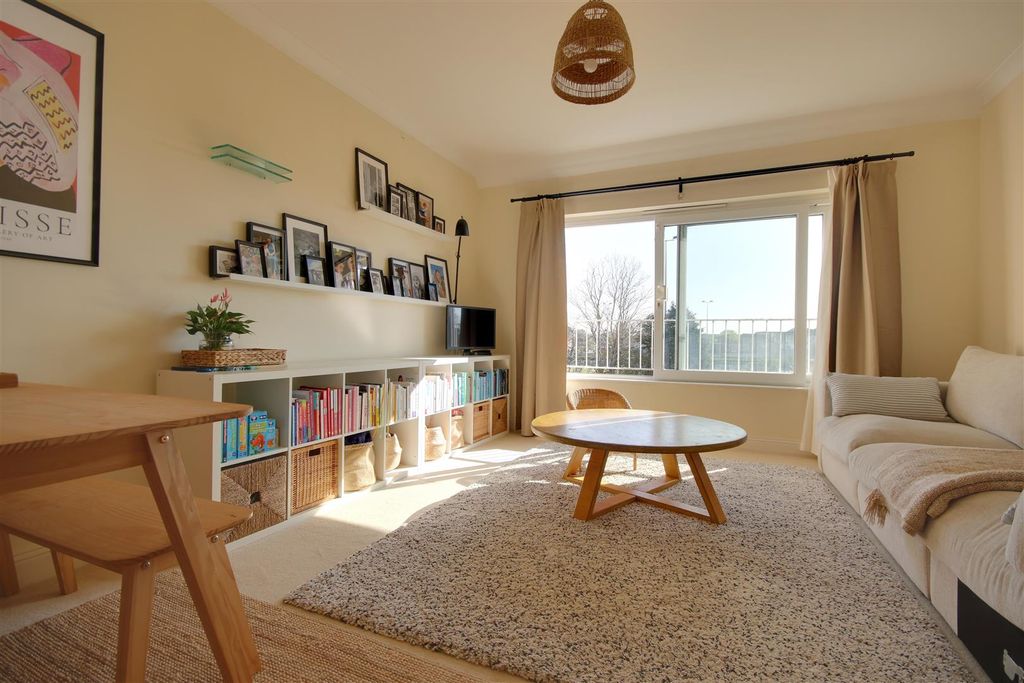 Property photo 2 of 15 Img_8821-Img_8823.Jpg