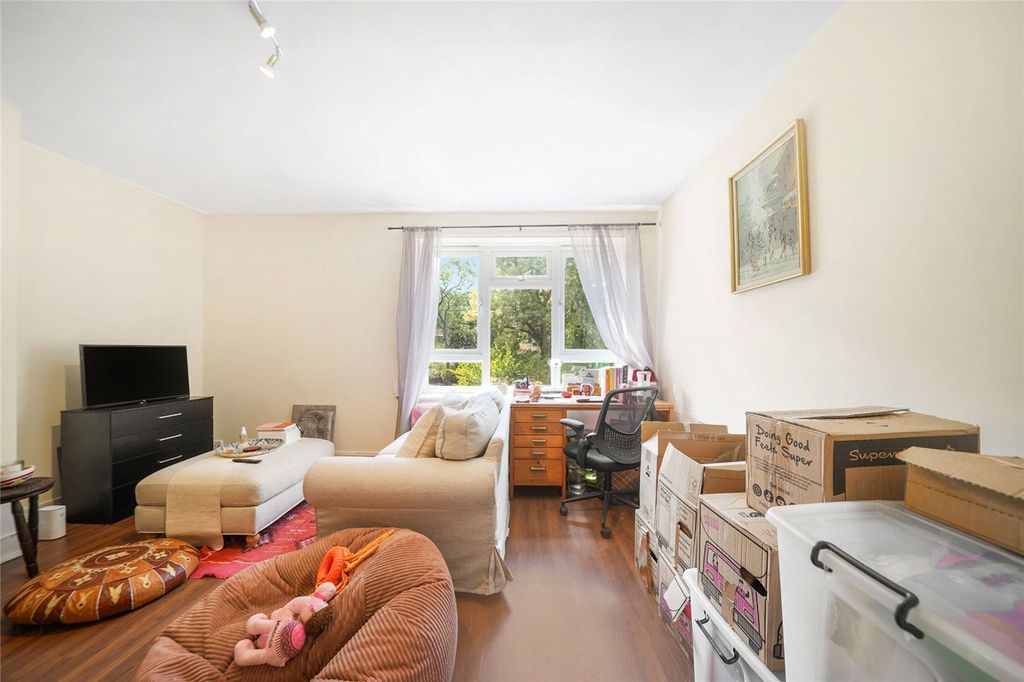 Property photo 3 of 14 Picture No. 12