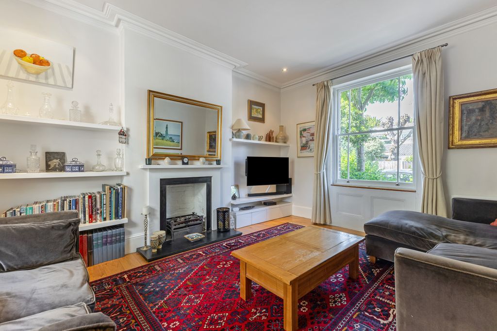 Property photo 2 of 17