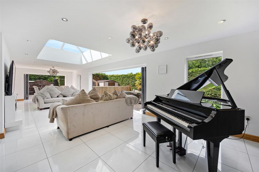Property photo 3 of 36 Diggers Barn Orangery