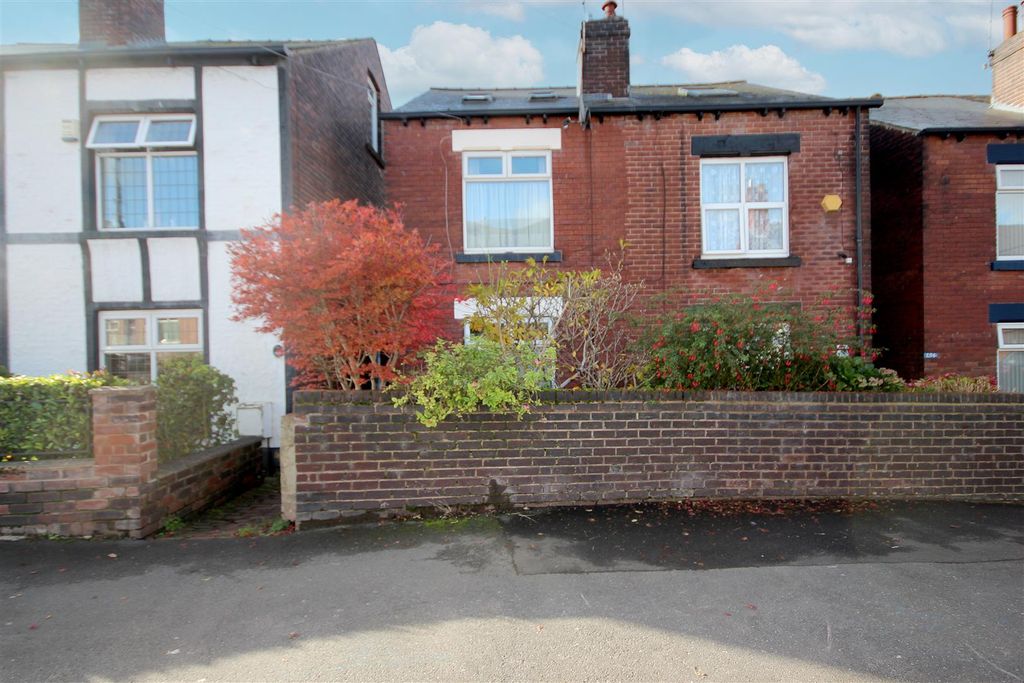 Property photo 1 of 12 Outisde