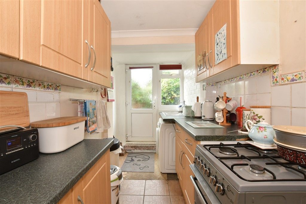 Property photo 1 of 9 Kitchen