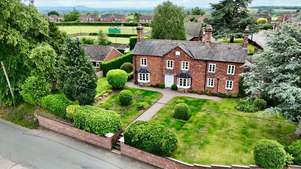 Property photo 1 of 35