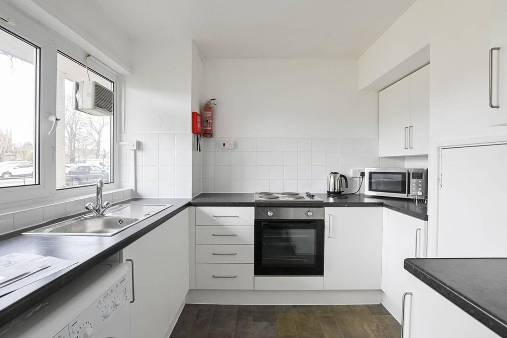 Property photo 2 of 10 Photo 1