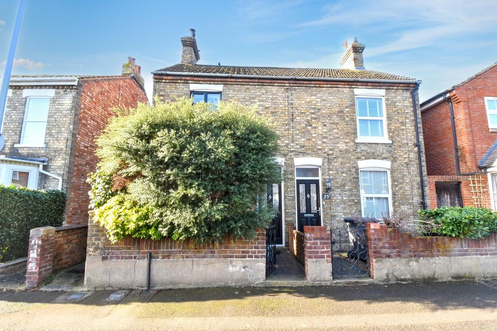 Property photo 1 of 13