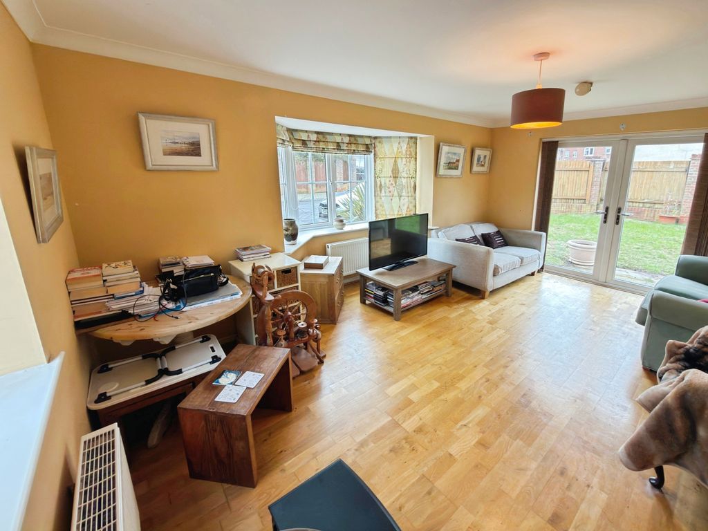 Property photo 2 of 8