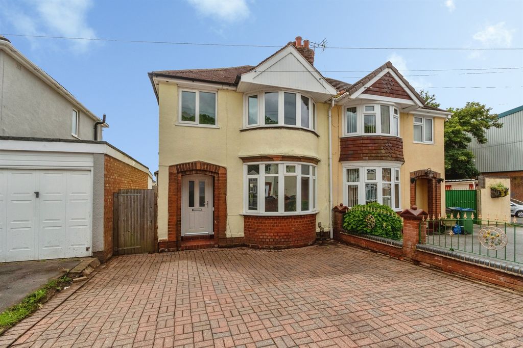 Property photo 1 of 12