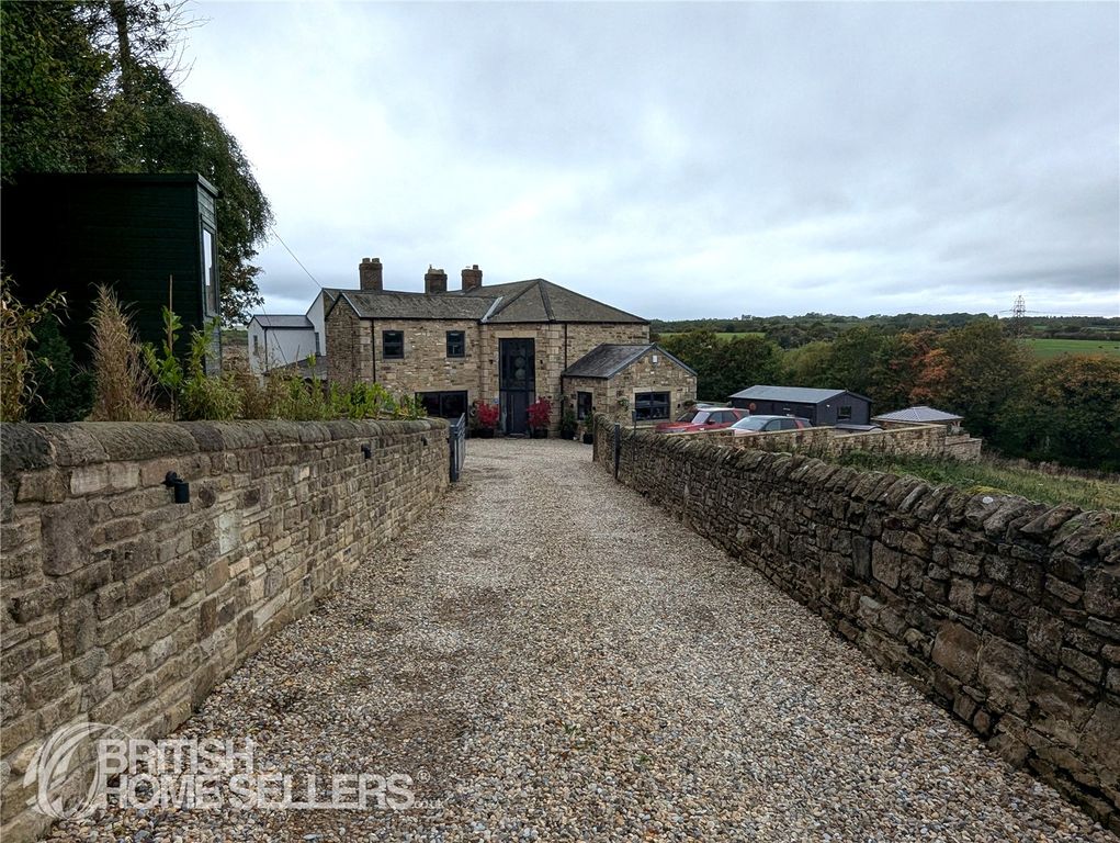 Property photo 1 of 46 Picture No. 45