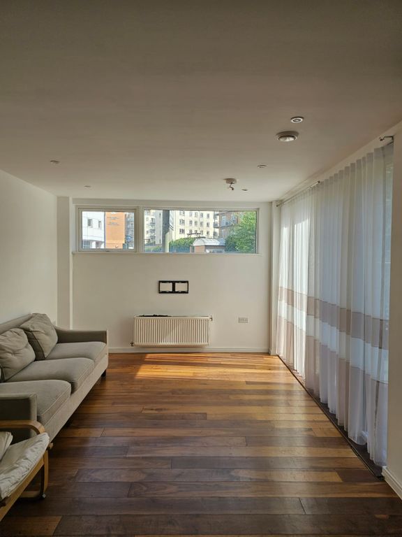 Property photo 2 of 9
