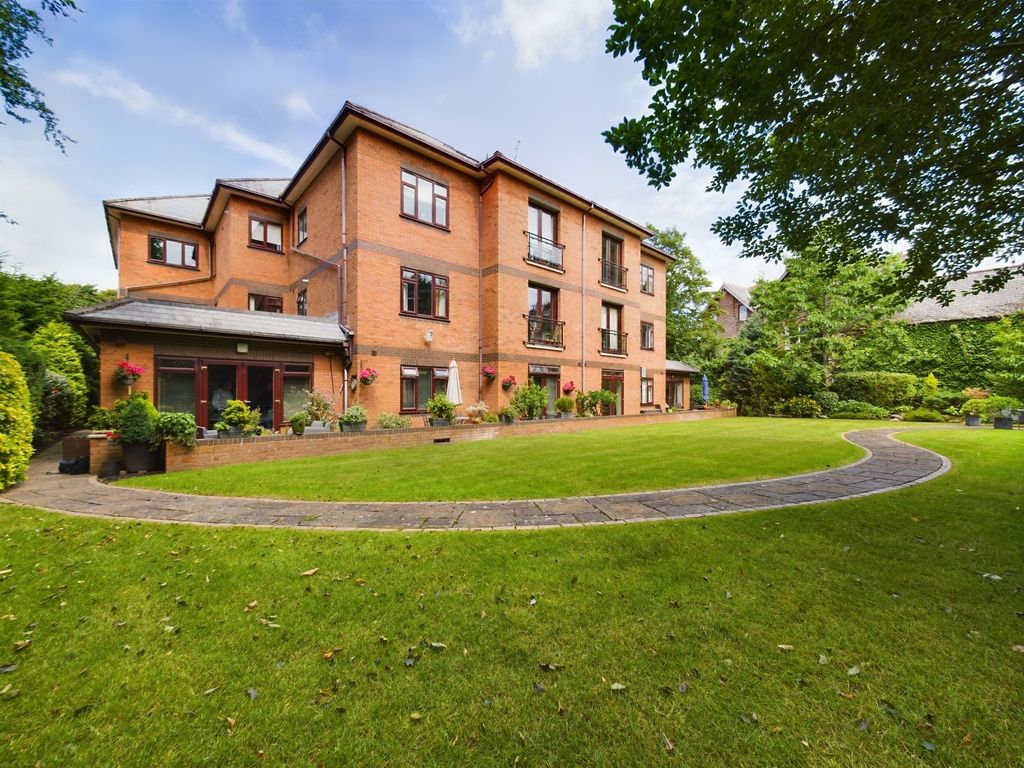 Property photo 1 of 32