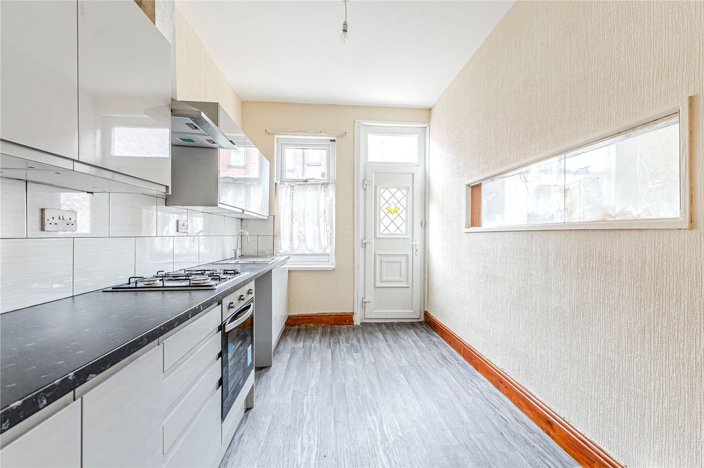 Property photo 3 of 14 Picture No. 04