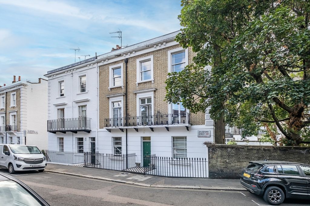 Property photo 2 of 15 Aylesford-Street-02