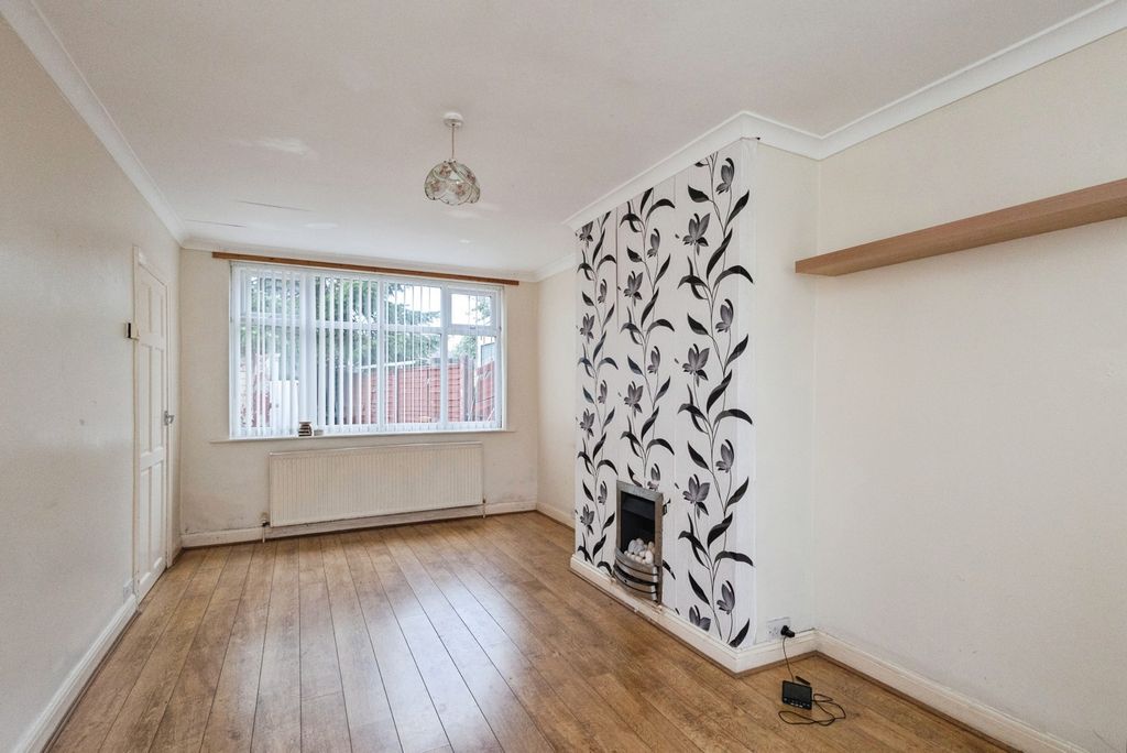 Property photo 3 of 16 Pbox-Img.Jpg