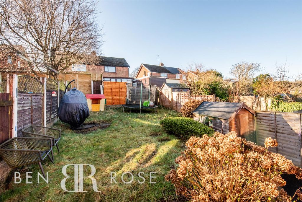 Property photo 2 of 14 Garden