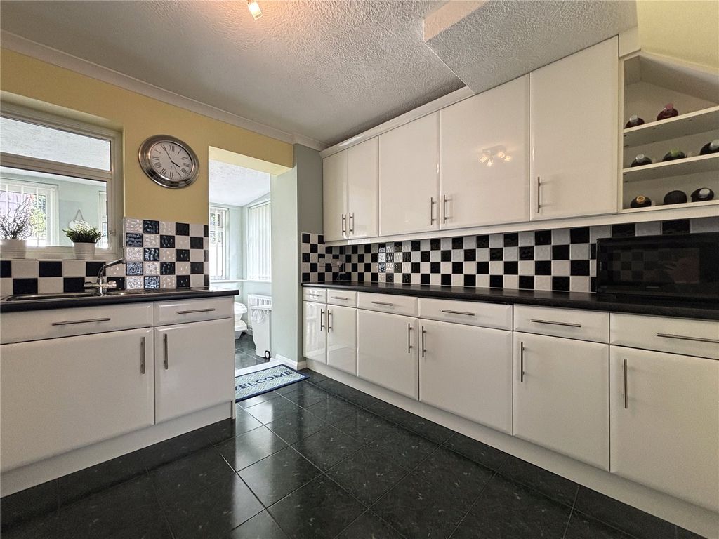 Property photo 3 of 16 Picture No. 15