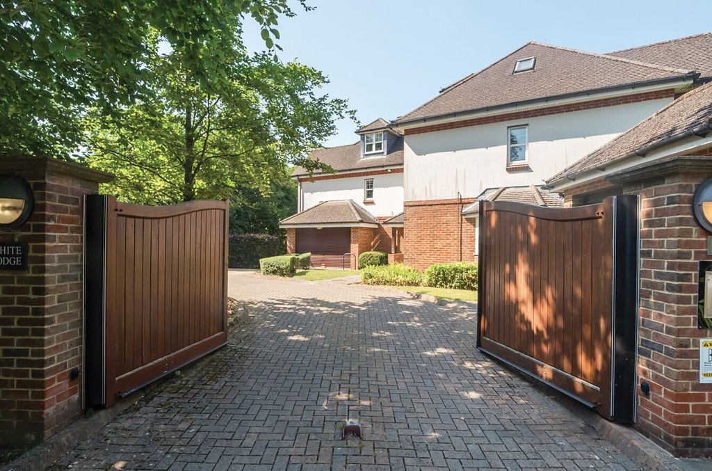 Property photo 1 of 12 1314202-2-6854270...
