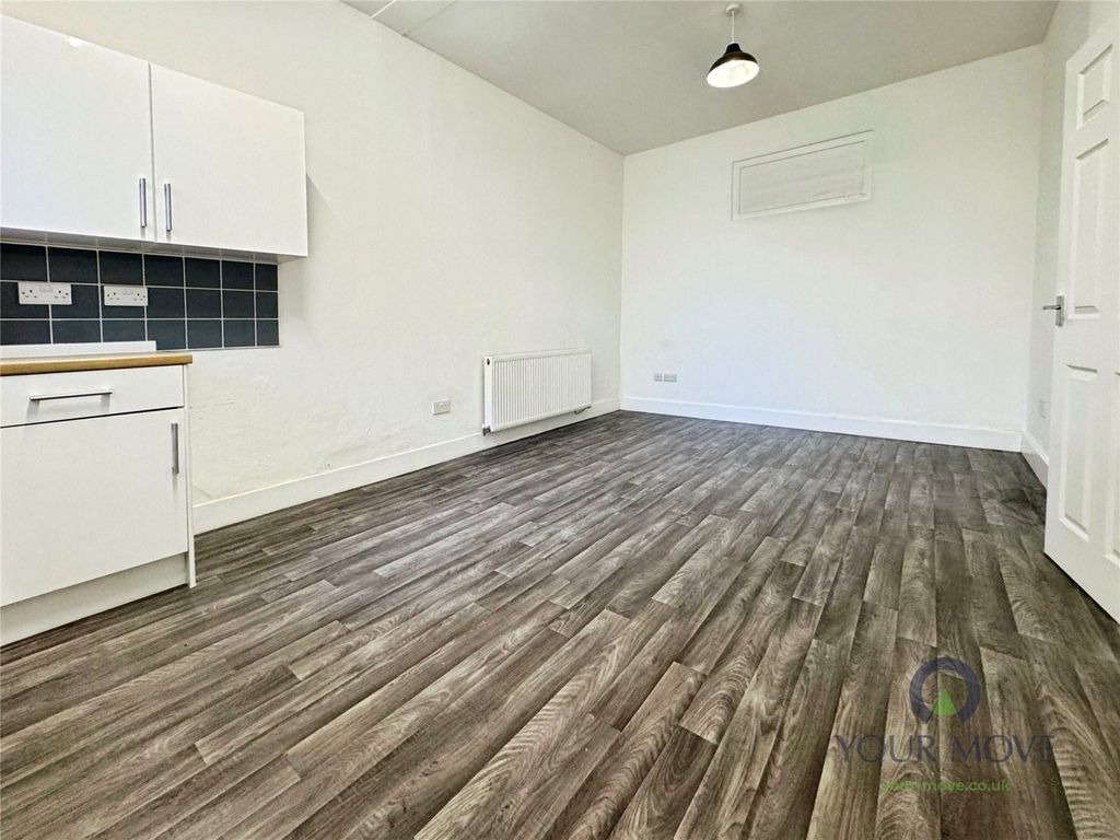 Property photo 3 of 5 Open Plan